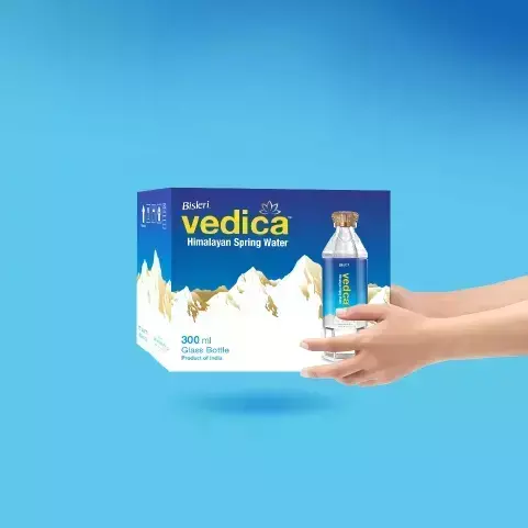 Bisleri Vedica 300 ml Glass Water Bottle - Image 3